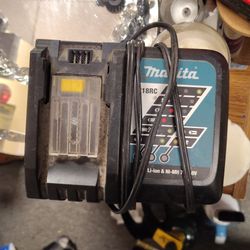 Makita 18RC Battery Charger