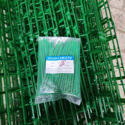 Half Rows Green Plastic Grid For Decor Faux Flowers