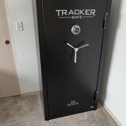 Tracker M22 Safe