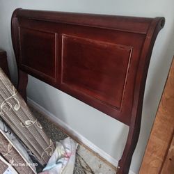 Queen Size Sleigh Bed Bedroom Suite