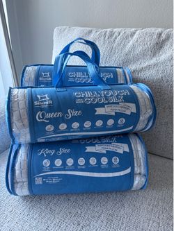 Cool Silk Memory Foam Pillow❄️