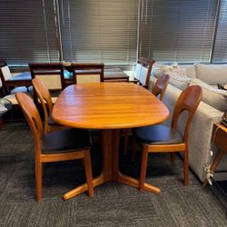 Vintage MCM Teak Dining table and Chairs 