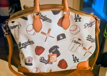 Los Angeles Dodgers Dooney & Bourke Game Day Suki Crossbody Purse