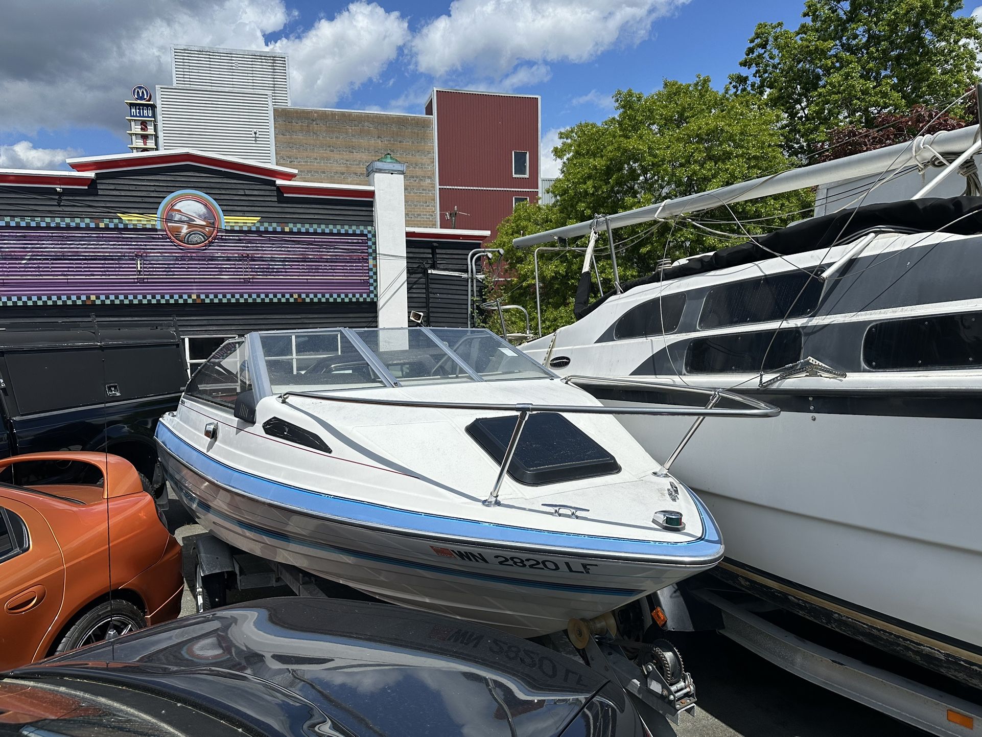Bayliner with Trailer