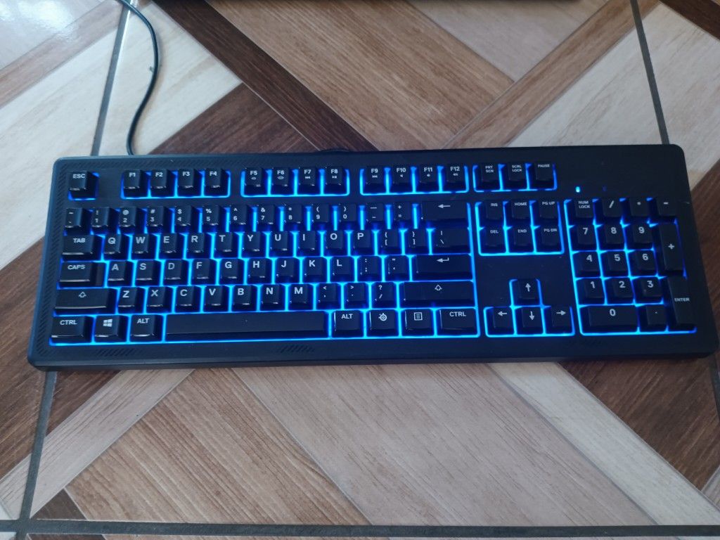 Steelseries apex 100 gaming keyboard Blue LED Backlit 
