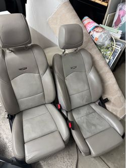 Cadillac CTS-V seats