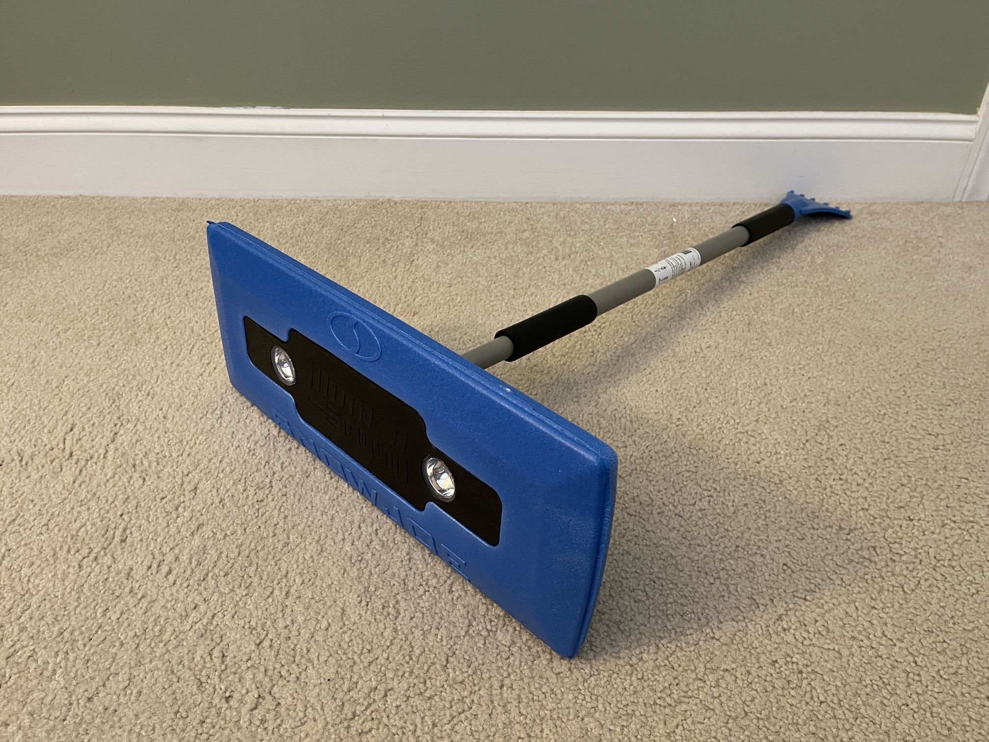 Snow Joe Lighted Ice Scraper/ Brush