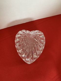 AVON Crystal Heart-Shaped Trinket Box 3.5"x3"x2" Over 24% Lead