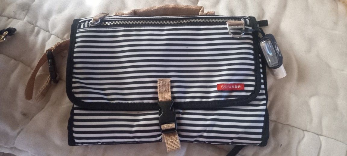 Skip Hop Pronto Portable Baby Changing Station & Diaper Clutch