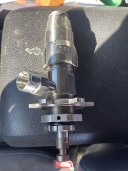 Paint sprayer pump
