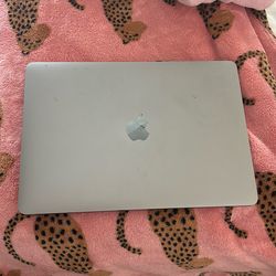 MACBOOK PRO