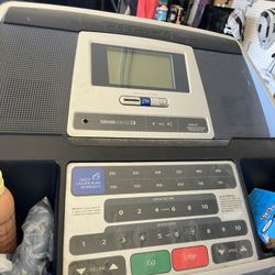 treadmill.      NEED GONE TUESDAY‼️⚠️pro form treadmill 