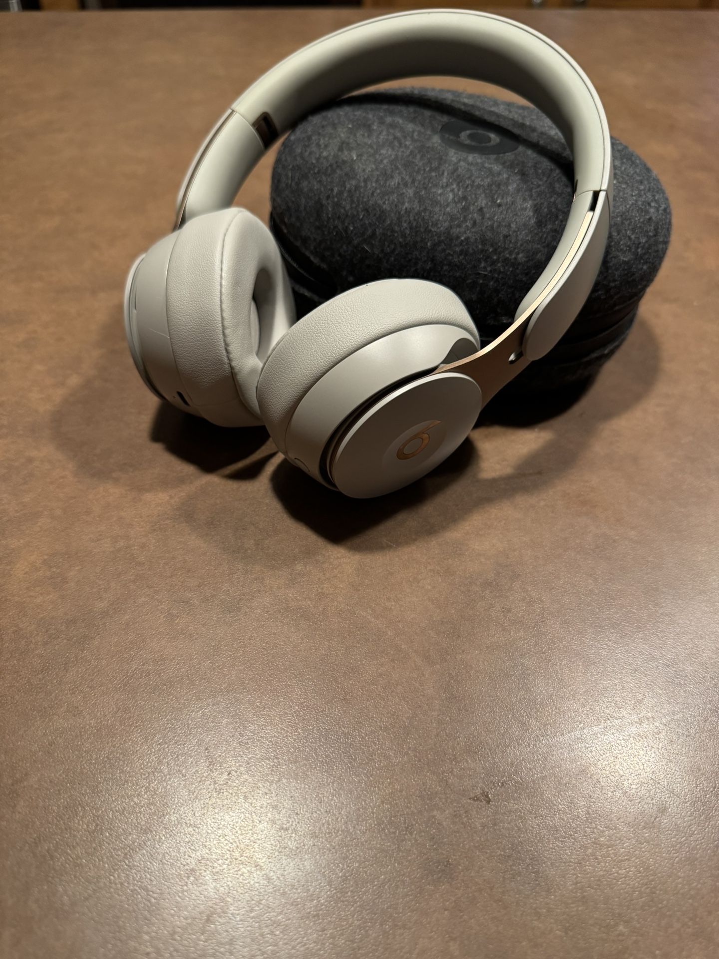 Beats Solo Pro