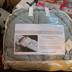 7 A.M. Infant BebePOd Infant Footmuff (Retail $95)