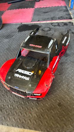 Traxxas udr body used