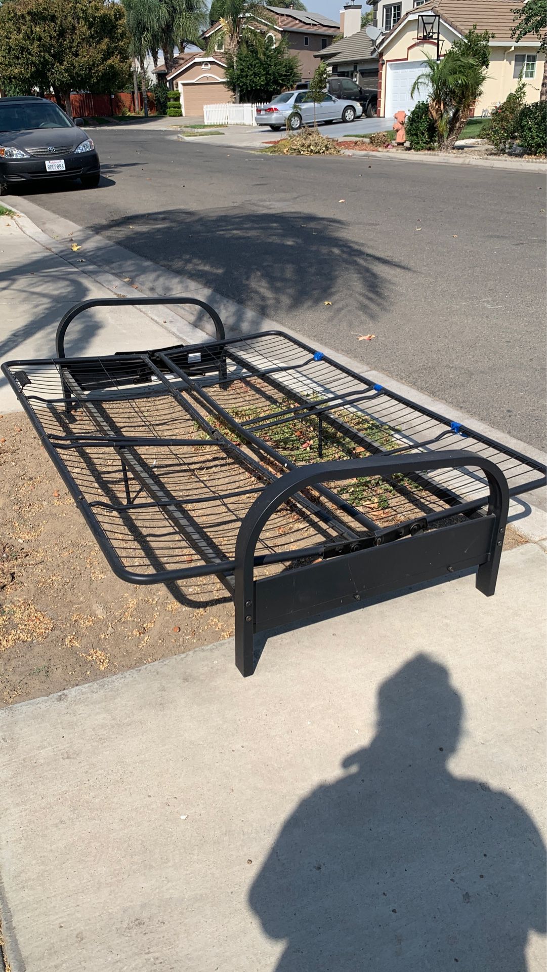 FREE FUTON FRAME