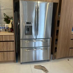Refrigerator