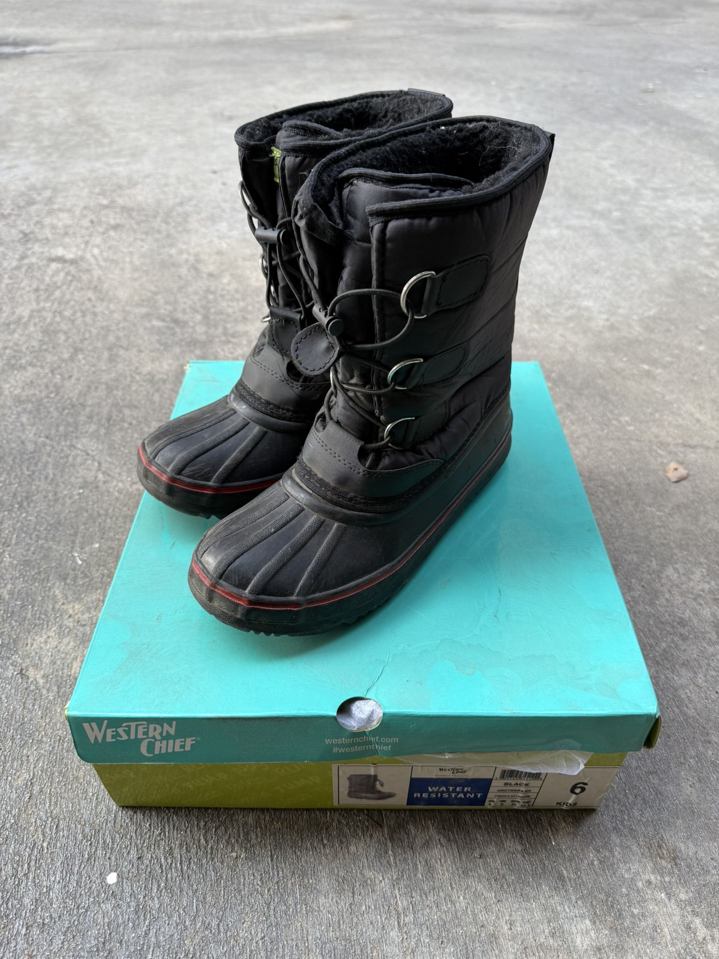 Western Chief Snow Boots