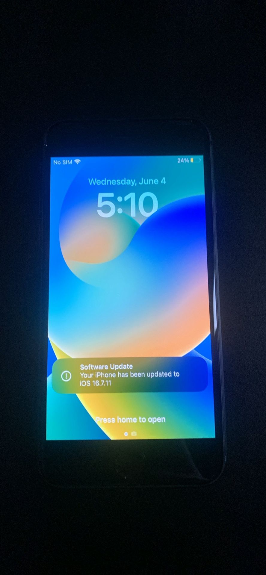 iPhone 8 (64GB) (NO CASH) (UNLOCKED)