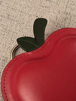 Kate Spade On A Roll 3d Apple Coin Purse for Sale in Seattle, WA - OfferUp