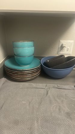 $7 TODAY ONLY!!! PLATES BOWLS ETC