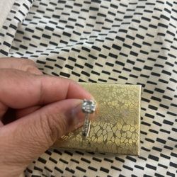 18K White Gold  dimond engagement Ring 