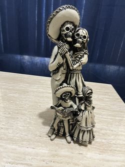 Día De Los Muertos Skeletons