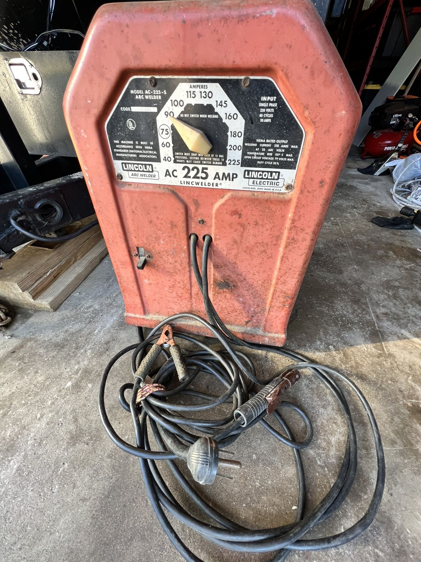 WELDER
