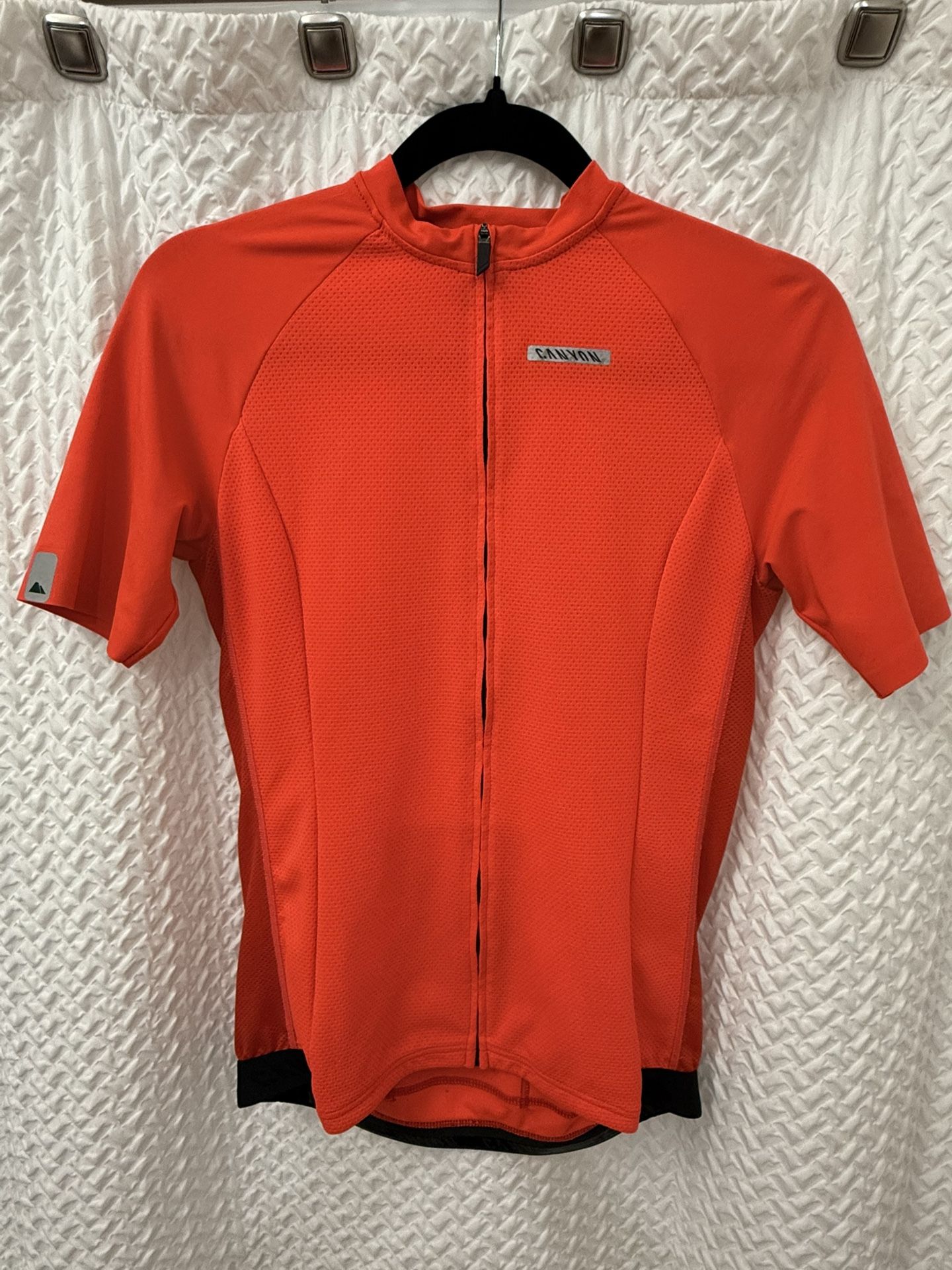 Women’s Medium Canyon Cycling Jersey