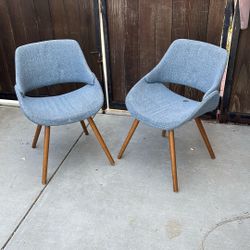 Indoor Fabricated Chairs With Wood Legs (2)