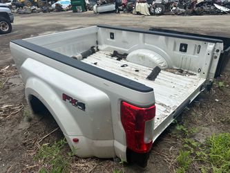 2023 Ford dully bed
