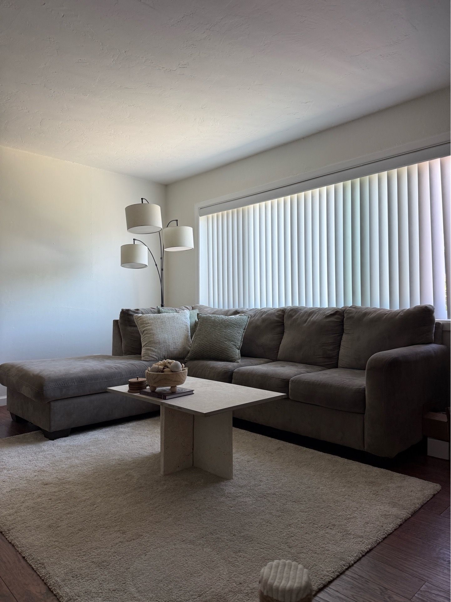 L-Shaped Sectional Sofa (pillows included)