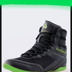 NEW Notorious Brand Men Sports Training Work Out Boxing Shoes Sneakers (Available In Red / Green / Off White Colors) Men Size 9.5