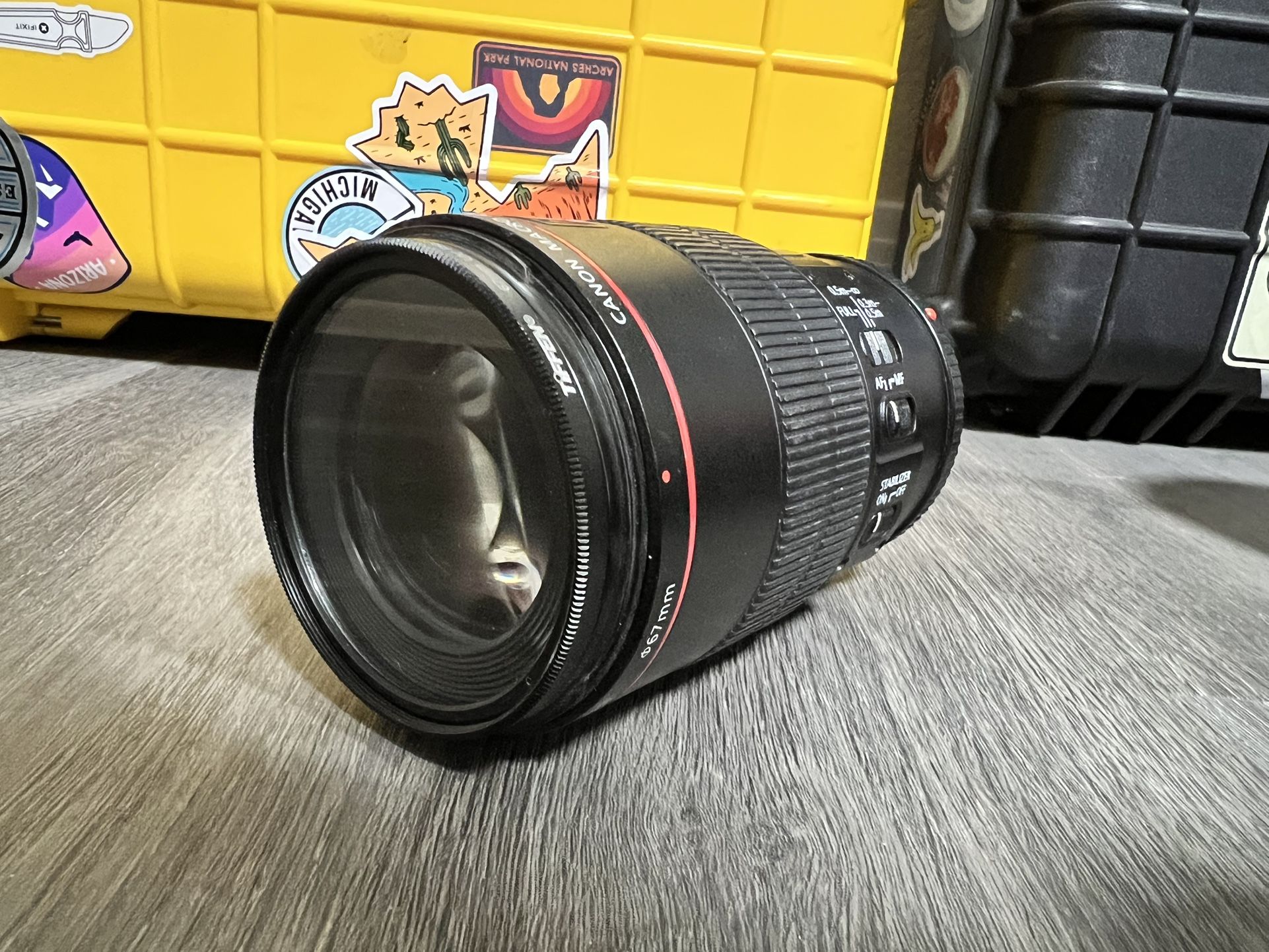 Canon EF 100mm f/2.8L IS USM Autofocus Macro Lens