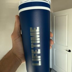 NEW Limited Edition Ice Shaker 26oz Lifetime Fitness Navy Blue Insulated Cup (I CAN SHIP)