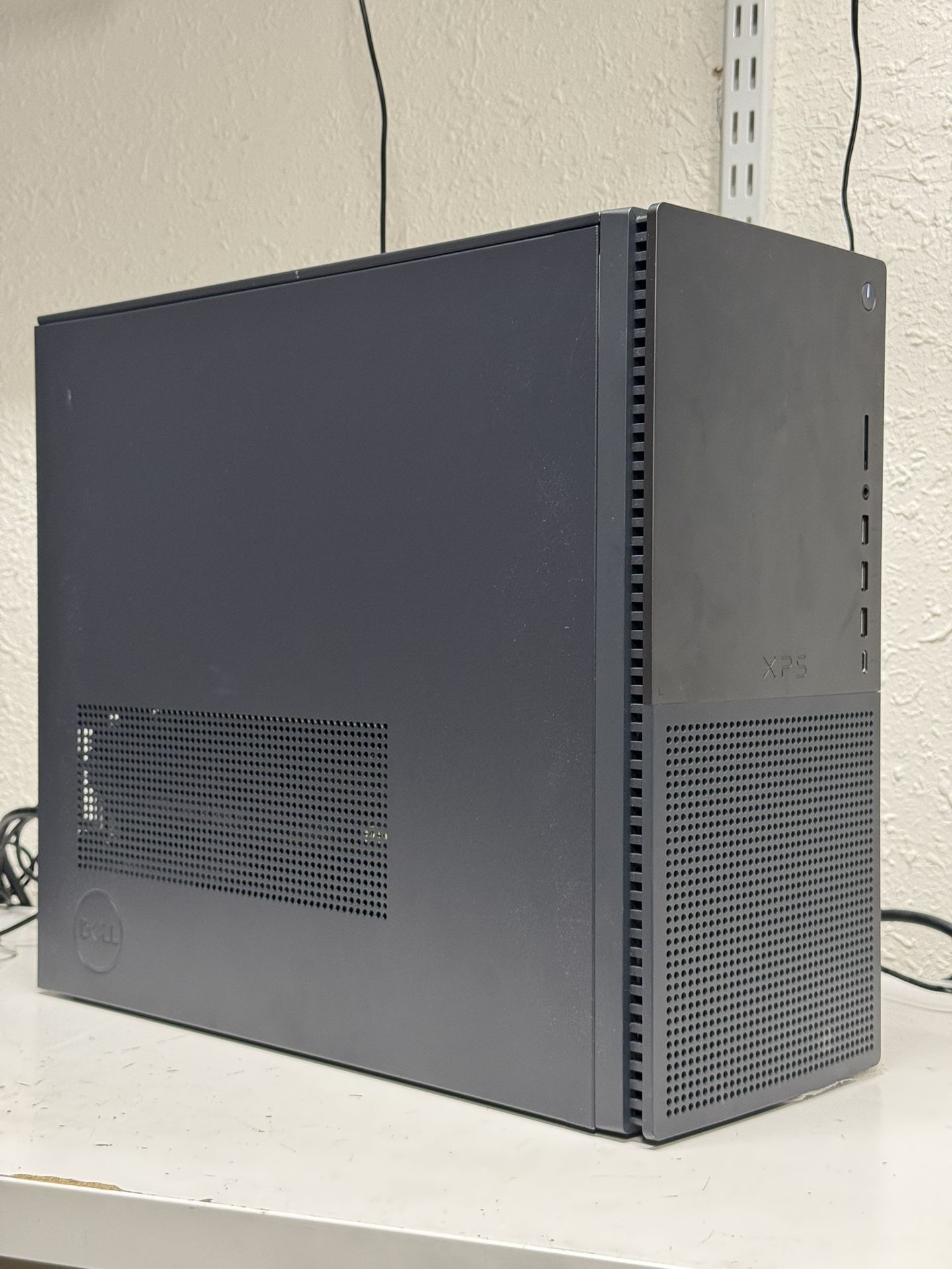 Intel i7-13700 | RTX 5070 | 16GB DDR5 | DELL XPS 8960 Gaming PC