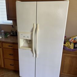 Refrigerator * Stove* Dishwasher* Kitchen Appliances Set