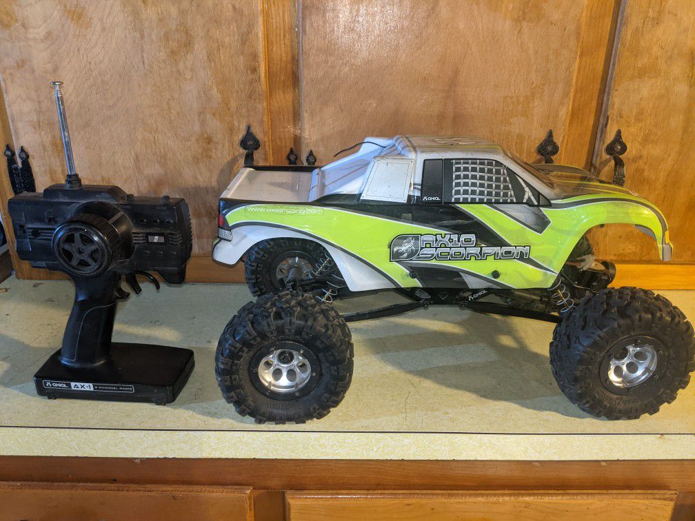 Axial Scorpion RC Truck