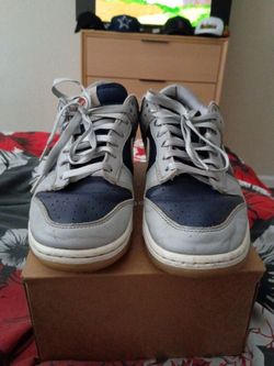 Nike dunks  W(sz. 10) M(sz. 8.5)