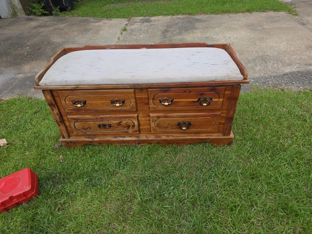 Ceder Chest