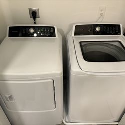 Frigidaire High Efficiency Electric Washer + Dryer Combo (Like New)