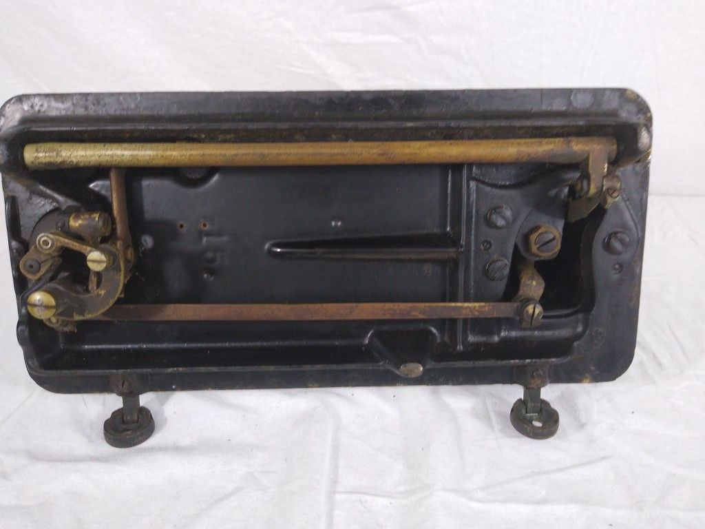 Antique 1910 Singer Sewing Machine G Series G0469742