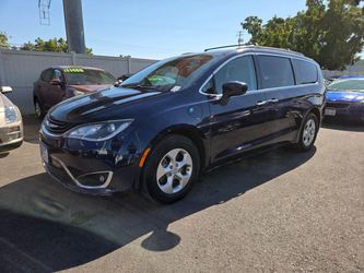 2018 Chrysler Pacifica Hybrid