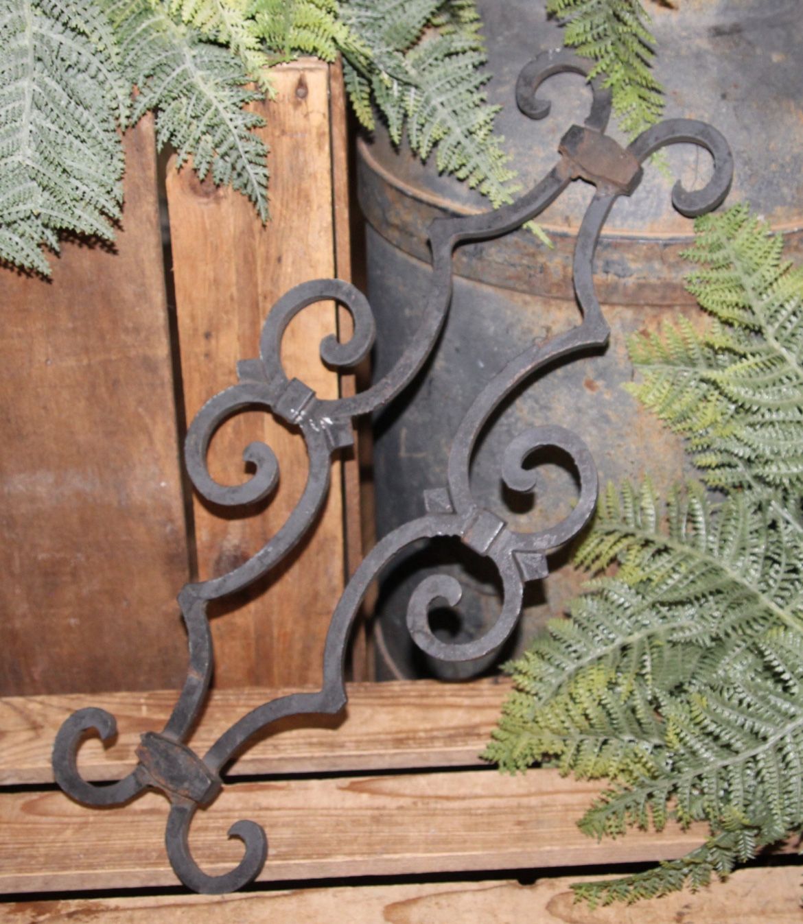 Large VTG 18" Cast Iron Architectural Salvage Gate Relic Piece