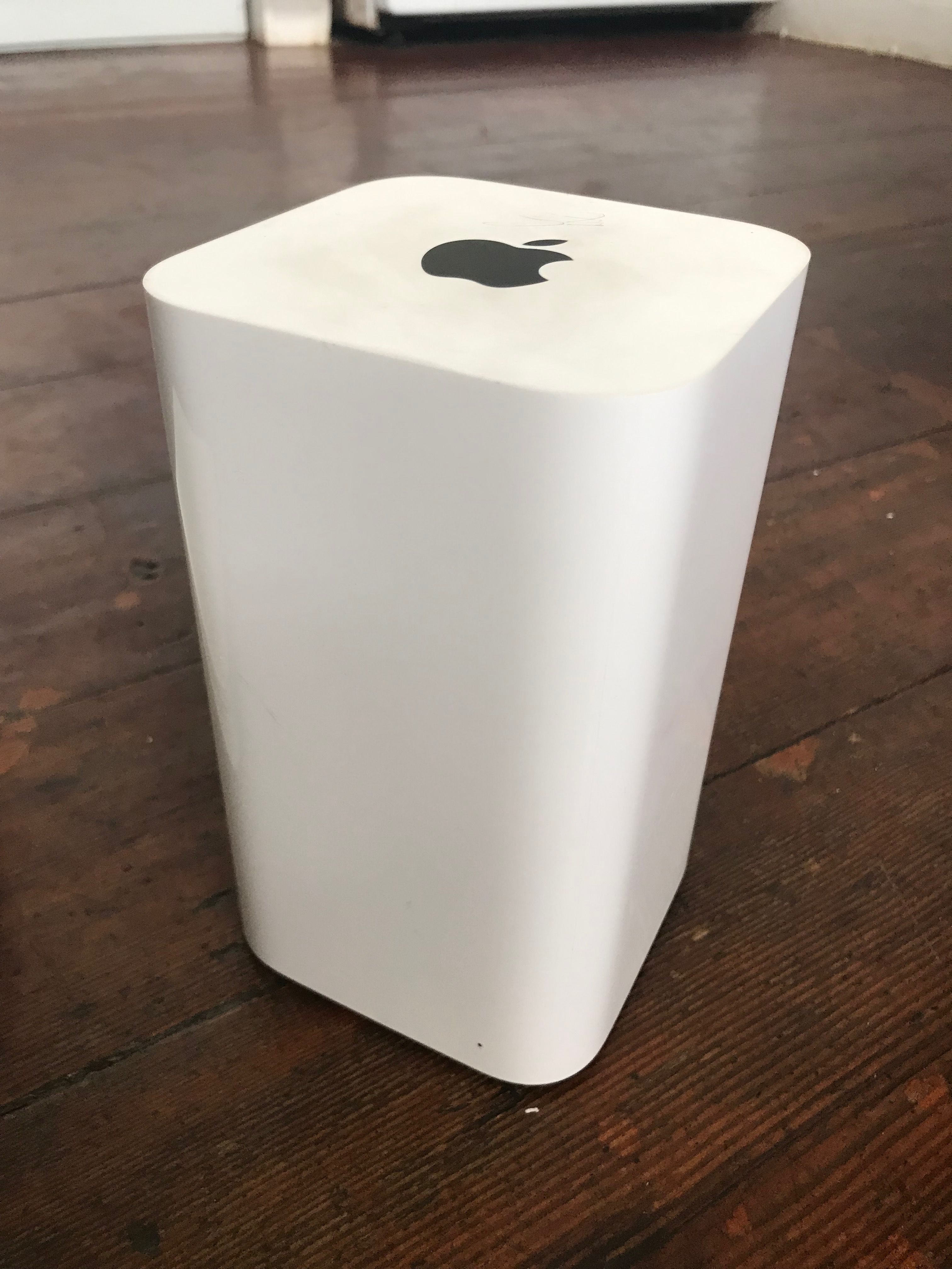 Apple Airport Time Capsule 3tb Apple Mb053ll A Airport Extreme Base Station For Sale In Santa Monica Ca Offerup Apple Airport Time Capsule 3tb Apple Mb053ll A Airport Extreme Base Station For Sale In Santa Monica Ca Offerup