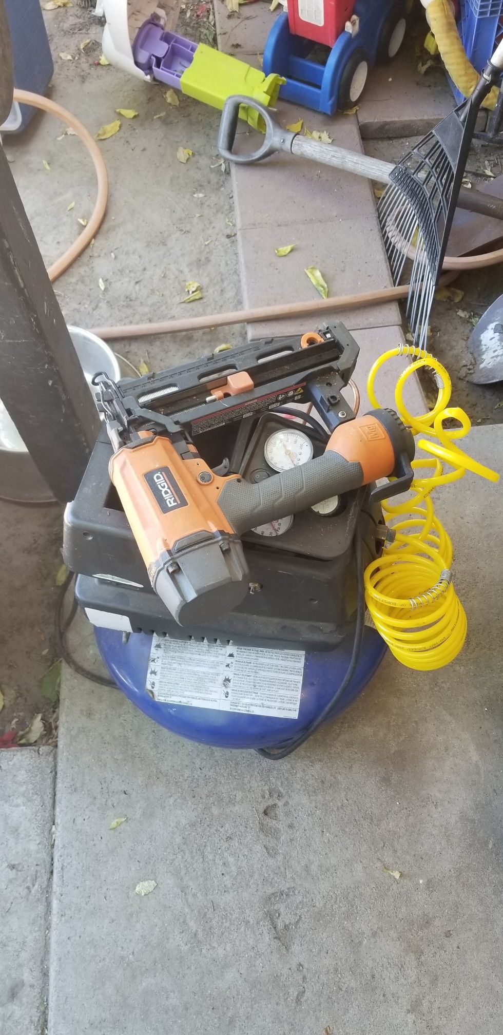 Ridgid finishing nail gun and compressor