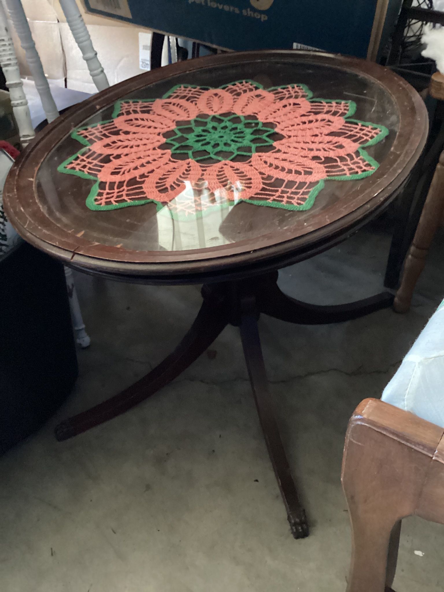 VINTAGE SMALL COFFEE TABLE W REMOVABLE GLASS TOP