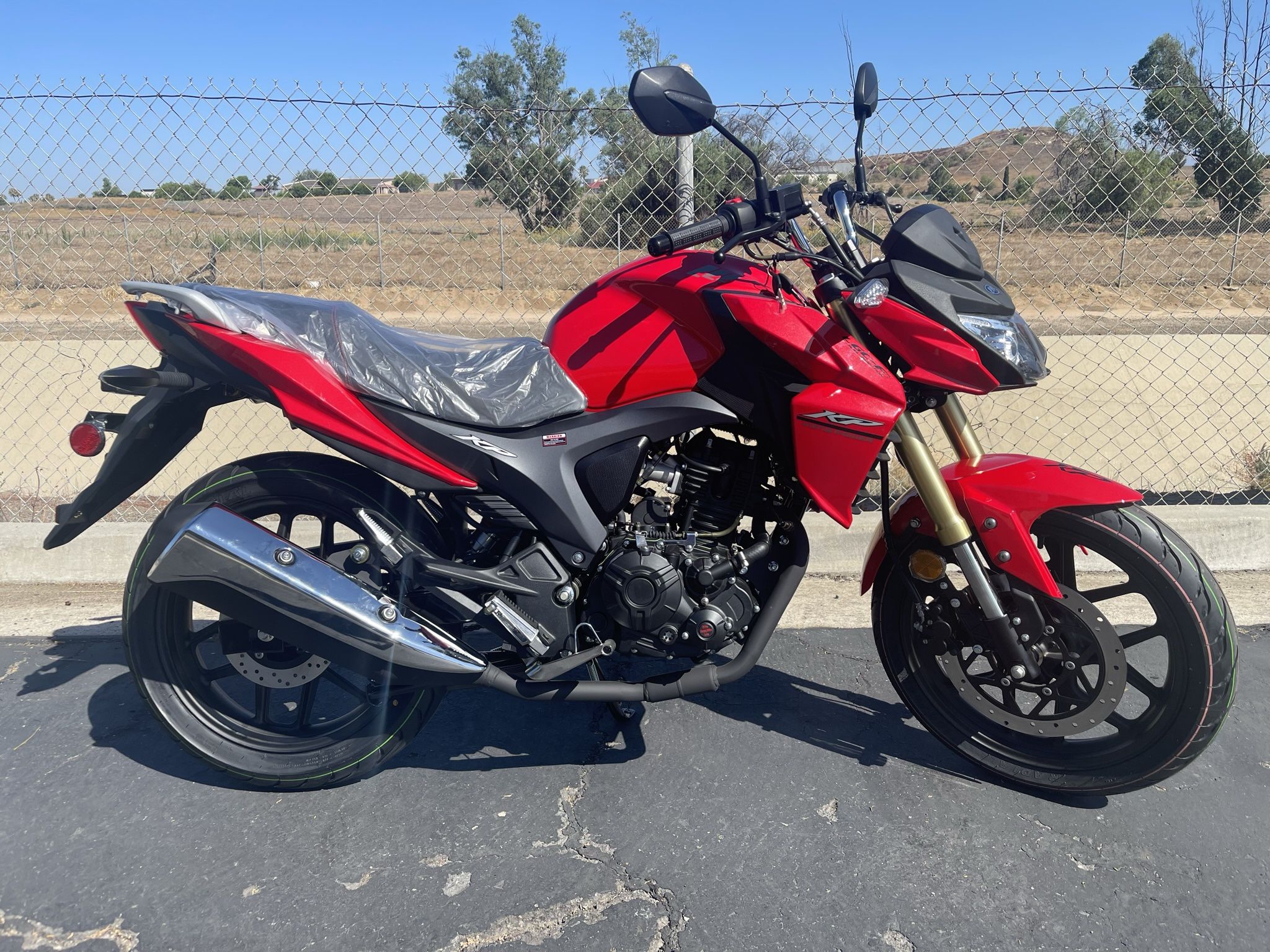 Lifan KP200 EFI  Street Bike 6 Speed Water Cooled 2 Year Warranty 75MPH At Turbopowersports Com  We Offer Financing 