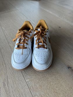 Nike Air Tennis Shoes