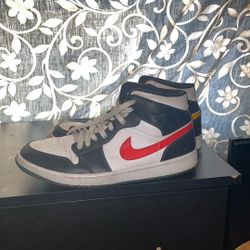 Jordan 1 Mids 